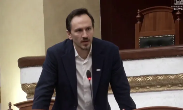 Rezoluta për Iranin si sponsor i terrorizmit, mesazhet e të majtës ekstreme në Parlament, Redi Muçi: Hipokrizi e madhe, dënuat Teheranin dhe u ulët në gjunjë para Netanjahut