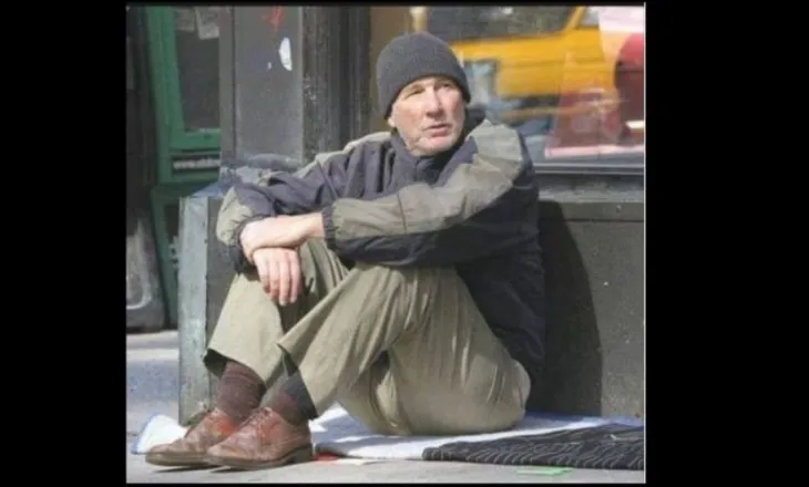 Richard Gere: Dola i veshur si një i pastrehë… vetëm një grua ma dha pak ushqim…