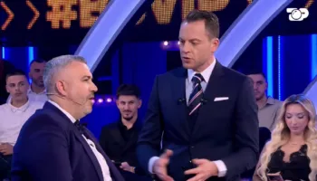 Rogerti rikthehet në shtëpi, kërkon falje ndaj Selinit dhe motrës së Mateos