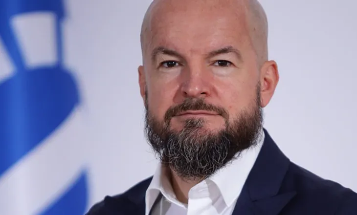 Rrethim protestuesish si në luftë/ Alfred Lela: Qeveria përdori taktika të paprecedenta ndaj qytetarëve