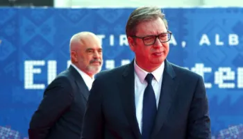 “Rrezik për të legjitimuar..”, Pollo: Plani i Ramës dhe Vuçiçit nuk është integrim, por kompromis politik