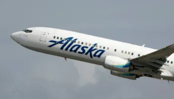 Rrezik përplasjeje në aeroportin Newark: Avionët pranë njëri-tjetrit