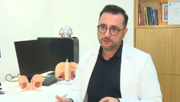 Rreziku që vjen nga apneja e gjumit, mjekët: Mund të shkaktojë pasoja në zemër dhe tru