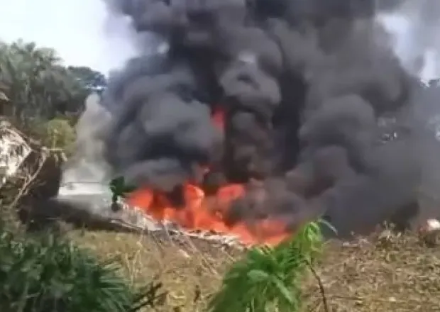 Rrëzohet avioni ushtarak në Kolumbi me 110 persona në bord