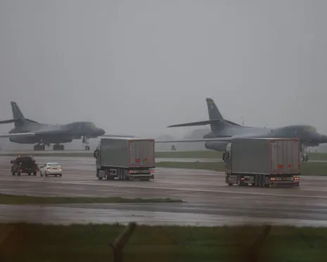 Rriten tensionet: Katër bombardues amerikanë në bazë britanike pas kërcënimeve ndaj Iranit