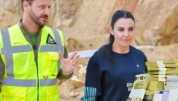 “Rrugët po rrëzohen, po bien urat”/ Aktualiteti politik, Gjoni: Balluku i bën të duken ‘karamele Zana’, Agasi…