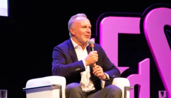 Rummenigge i prerë: Vinicius nuk largohet nga Reali. Zërat për Olise? Na bëjnë të qeshim…