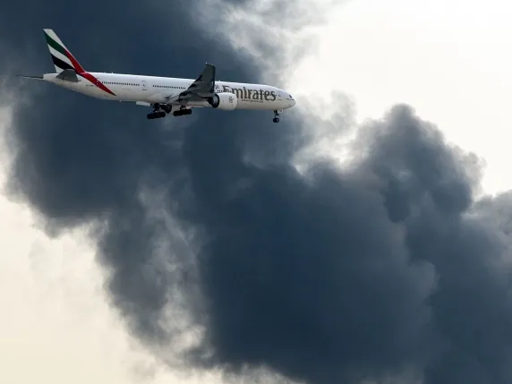 Sa i sigurt është fluturimi në Lindjen e Mesme? Pse kompanitë e Gjirit vazhdojnë të fluturojnë dhe ato perëndimore jo