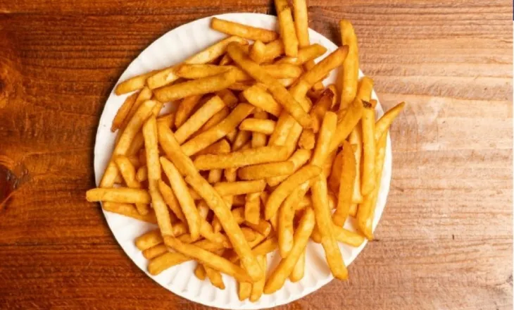 Sa më të dëmshme janë patatet e skuqura të blera në dyqan sesa patatet e bëra në shtëpi?
