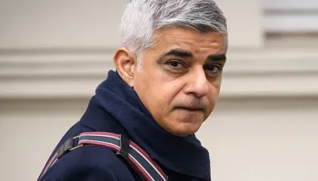 Sadiq Khan: SHBA tashmë e pabesueshme, i vetmi shpëtim është kthimi në BE