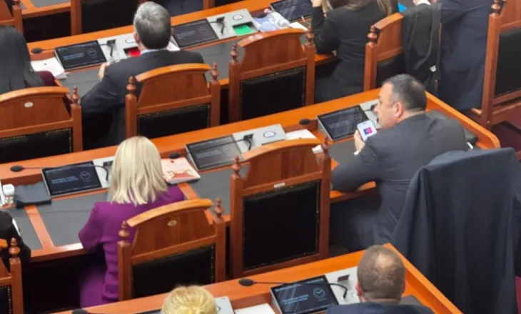 Seanca për kërkesën e SPAK, mungojnë Spiropali dhe Xhafaj. Në Kuvend nuk shkon as Balluku