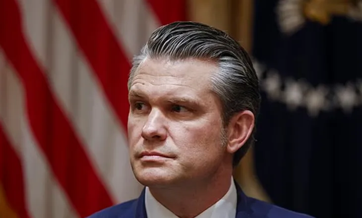 Sekretari i Mbrojtjes i SHBA-së ngre alarmin: Irani mund të godasë Londrën me raketa