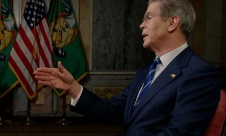 Sekretari i thesarit i SHBA-së: Marina Amerikane do të shoqërojë anijet përmes Ngushticës së Hormuzi