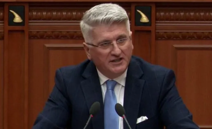 Sekretariati i Etikës përjashtoi Bardhin e Balliun dhe amnistoi Ballën, Gjekmarkaj: Po përdoret për të goditur…