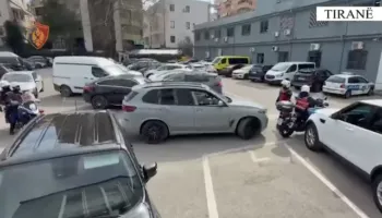 Sekuestrohen 4 makina luksoze me vlerë 200 mijë euro, dy persona nën hetim, dy në kërkim