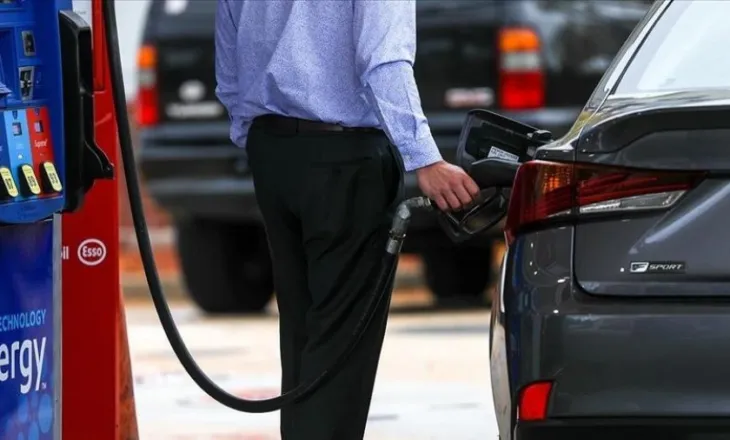 Serbia ndalon eksportin e naftës dhe produkteve të saj për të parandaluar mungesat dhe rritjen e çmimeve