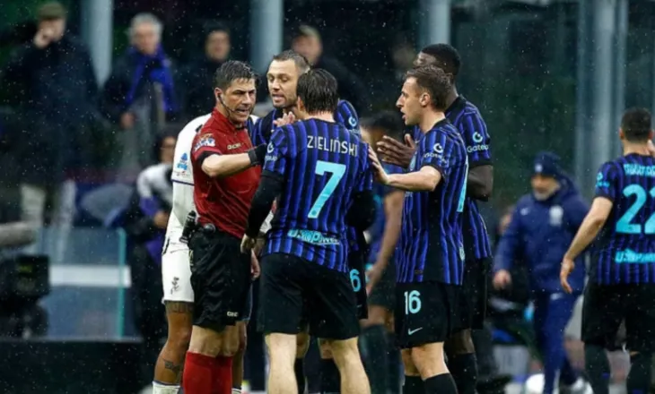 Serie A/Versionet e arbitrave: Kishte penallti për Interin, kartoni i kuq për Wesley, i drejtë