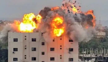 SHBA dhe Izraeli godasin një fabrikë prodhimi në Iran, të paktën 15 viktima dhe disa të plagosur