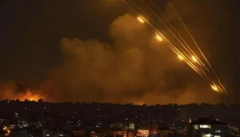 SHBA dhe Izraeli intensifikojnë sulmet ndaj Iranit, goditen fabrikat e raketave