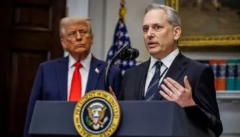 “SHBA duhet të tërhiqet nga Irani”, këshilltari amerikan i bën thirrje Trump