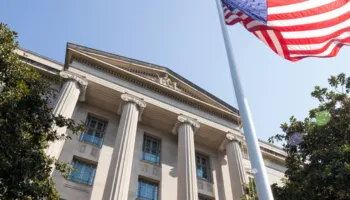 SHBA-ja paralajmëron qytetarët e saj në Iran: Largohuni menjëherë nga aty, ja nga ku mund të kaloni