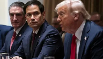 “SHBA ka kërkuar shtyrjen e negociatave trepalëshe me Rusinë”, Zelensky: Negociatorëve amerikanë nuk iu lejohet të dalin nga vendi për shkak të luftës në Iran