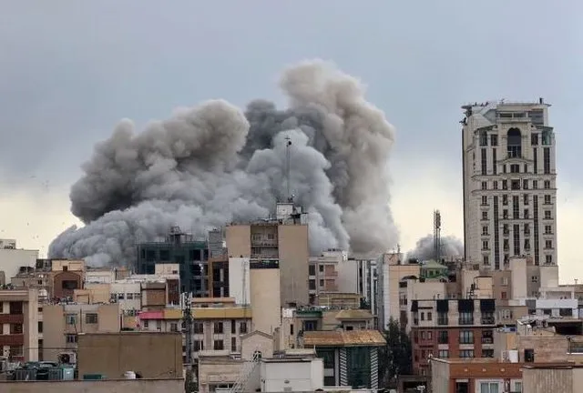 SHBA paralajmëron goditje të reja ndaj Irani, rriten çmimet e energjisë