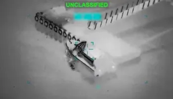 SHBA-të godasin 16 anije minapastruese pranë Ngushticës së Hormuzit