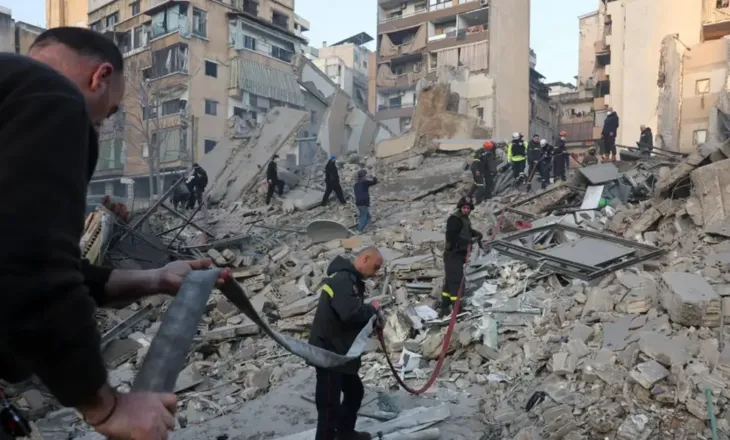 SHBA-të hedhin bomba 5,000 paundëshe në bazat e raketave iraniane pranë Ngushticës së Hormuzit