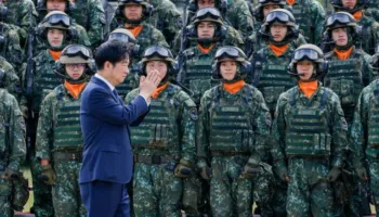 SHBA ushtrojnë presion ndaj Tajvanit, senatorët kërkojnë rritje të buxhetit për armë përballë Kinës