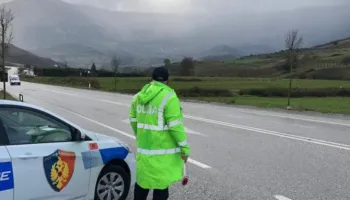 Sherr mes shoferëve në aksin Levan-Tepelenë, 38-vjeçari shpallet në kërkim