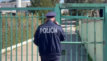 Sherri mes nxënësve në Durrës nisi në “TikTok” e “Snapchat” dhe përfundoi në dhunë fizike