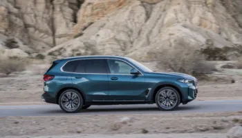 Shkak lufta? Europianët braktisin makinat me naftë, blejnë gjithnjë e më shumë mjete elektrike