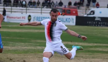 Shkaktoi penallti naive, Flamurtari largon Trashin