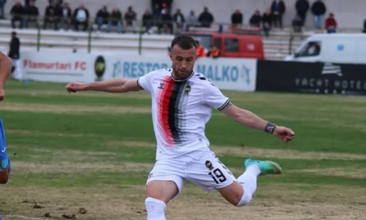 Shkaktoi penallti naive, Flamurtari largon Trashin