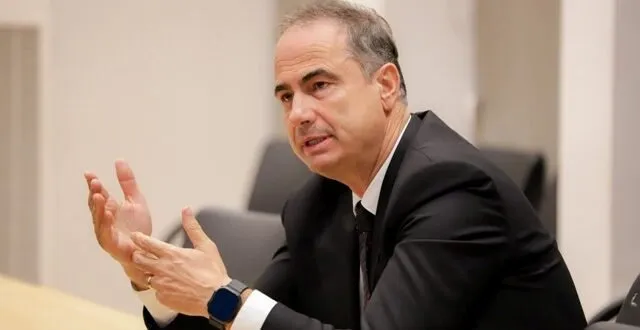 Shkarkimi i Prodës/ Boçi: Po të jesh i implikuar me krimin bën karrierë! Po Koçiu?