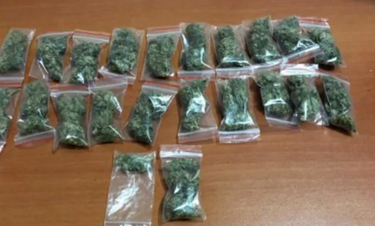 Shpërndante kokainë dhe kanabis në qytetin e Lushnjës, arrestohet 36-vjeçari