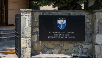 Shpërndau Kuvendin/ Kushtetuesja rrëzon Osmanin: Keni 34 ditë kohë të zgjidhni Presidentin