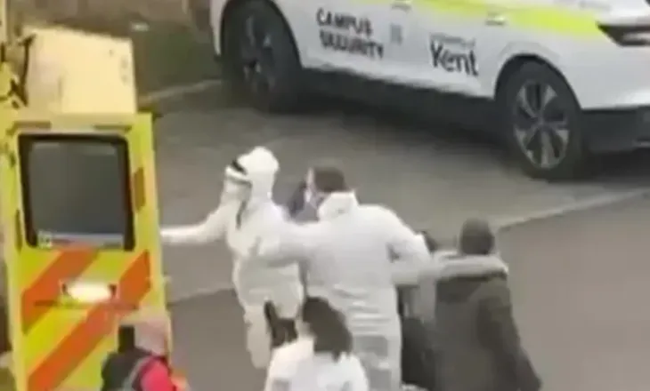 Shpërthen Meningjiti B në Angli, humbin jetën 3 persona, 12 të tjerë në gjendje kritike