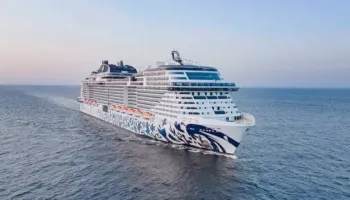 Shpërthim i ri pranë Dubait, turistët kalojnë natën e dytë të bllokuar në kroçere