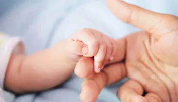 Shqipëria po zbrazet/ Bie me 35% numri i lindjeve brenda një dekade