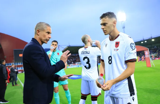 Shqipëria synon Botërorin, Sylvinho me idetë e qarta