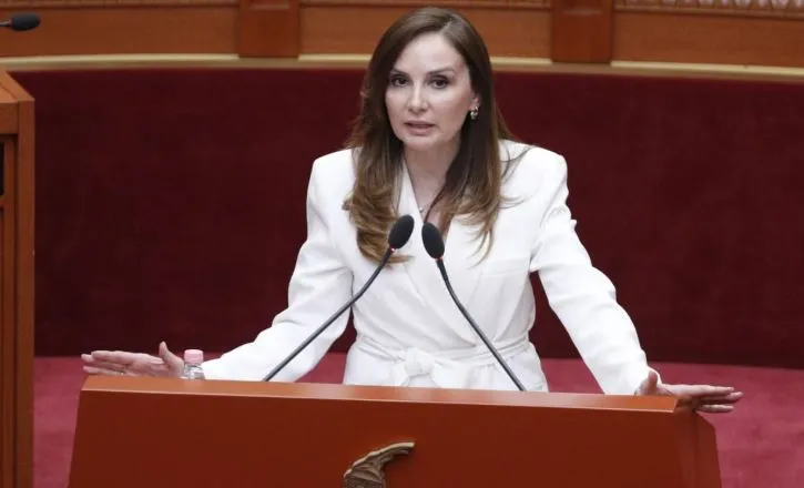 “Shqipëria zbrazet, shteti rritet!”, Tabaku: Emigracioni arrin në 82%, administrata në rekord historik punësimesh