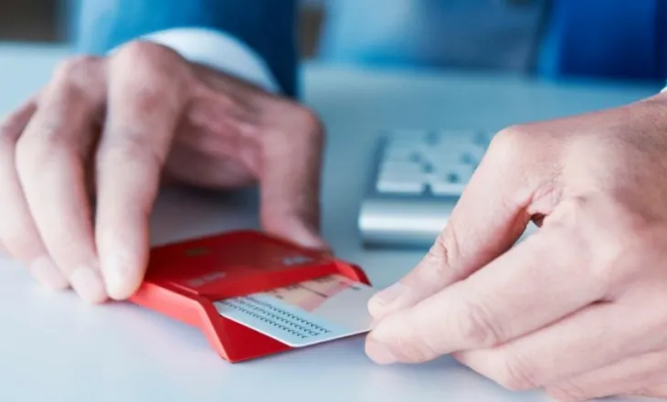 Shqiptarët e përdorin e-qeverisjen më shumë sesa mesatarja e Bashkimit Europian