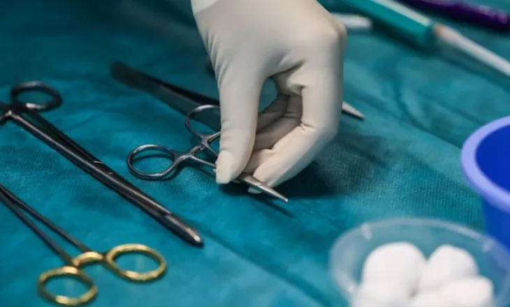 Shumica e kërkimeve shkencore bëhen te burrat – një problem i madh për gratë