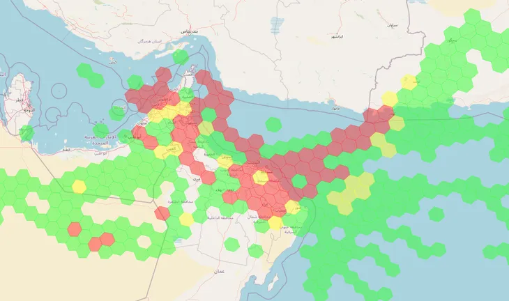 Si Irani po mbyll Ngushticën e Hormuzit me nëndetëse, dronë dhe bllokim GPS