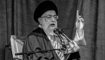 Si u vra Khamenei? 30 bomba në pallatin e tij, viktima edhe vajza, dhëndri dhe mbesa e tij