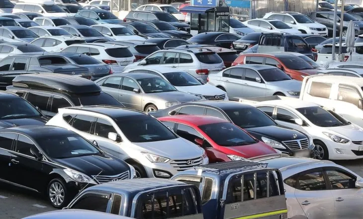 Sigurimi i makinave, sa ka ndryshuar çmimi me bonus-malus?/ AMF: Të ardhurat e kompanive nga MTPL rriten…