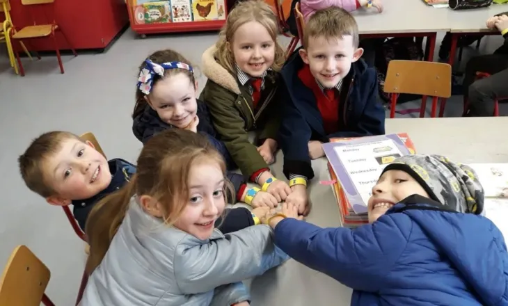 Sindroma Down, sfida familjesh/ Në Shqipëri mungojnë qendrat e trajtimit për të rriturit