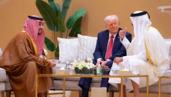 Sinjalet e një tjetër poshtërimi: Trump do t’u kërkojë vendeve arabe të financojnë luftën kundër Iranit?